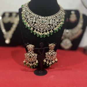 Victorian neckset