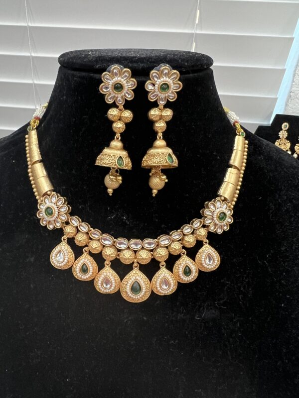 Rajwadi neckset